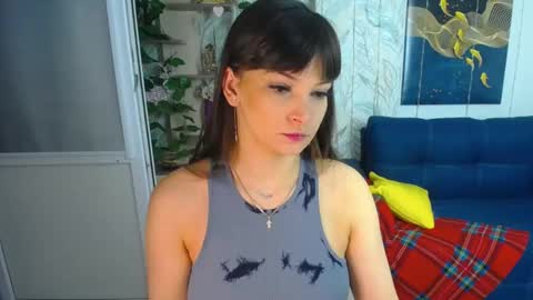 Snapshot of misslauraslim chatting on March 2026 05:57:01 AM MissLaura online show from March 2026 05:57:01 AM