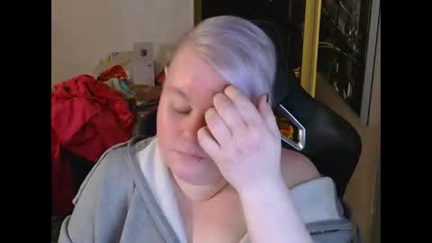 Snapshot of misslj90 chatting on April 2026 07:04:02 PM misslj90 online show from April 2026 07:04:02 PM