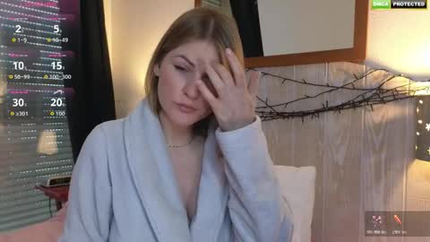 Misslucci online show from December 2025 08:32:02 AM