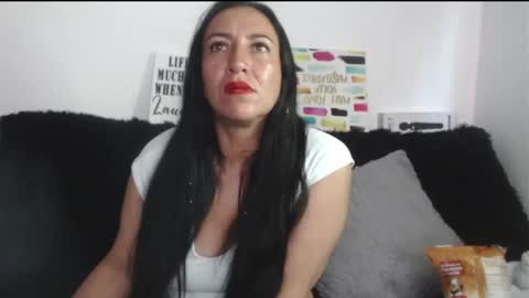 Snapshot of misslucyy1 chatting on December 2024 08:56:01 PM luccy online show from December 2024 08:56:01 PM