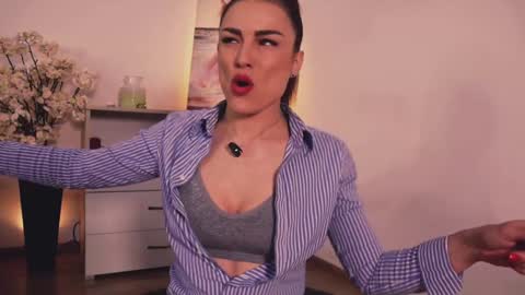 Lullu online show from November 2025 02:49:01 PM