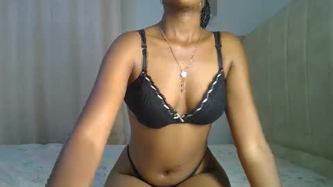 Snapshot of misslunah1 chatting on March 2026 03:06:01 PM lunah online show from March 2026 03:06:01 PM