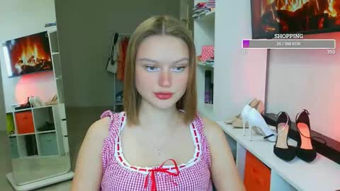 Snapshot of missmariat chatting on November 2025 09:33:01 AM OneGoddess online show from November 2025 09:33:01 AM