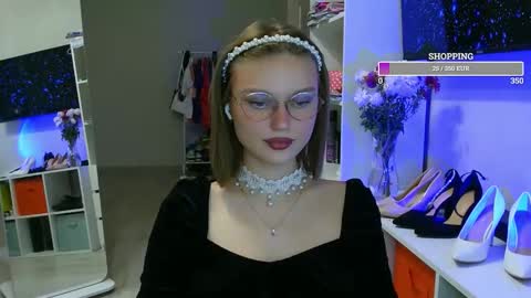 Snapshot of missmariat chatting on November 2025 05:58:02 PM OneGoddess online show from November 2025 05:58:02 PM