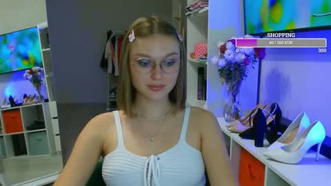 Snapshot of missmariat chatting on November 2025 05:13:01 PM OneGoddess online show from November 2025 05:13:01 PM