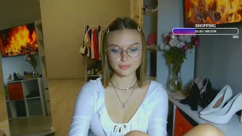 Snapshot of missmariat chatting on November 2025 05:57:01 PM OneGoddess online show from November 2025 05:57:01 PM