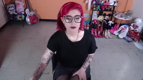 Miss Mia online show from February 2025 04:36:01 PM