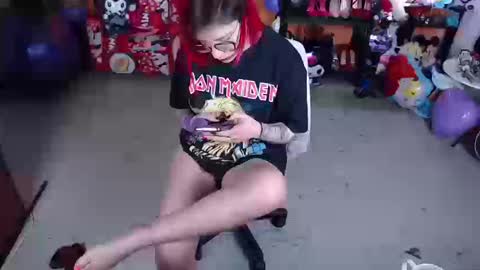 Miss Mia online show from September 2025 02:17:02 PM