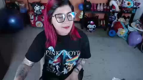 Miss Mia online show from September 2025 02:06:02 PM