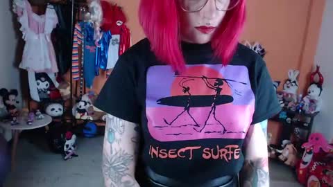 Miss Mia online show from April 2026 01:47:02 PM