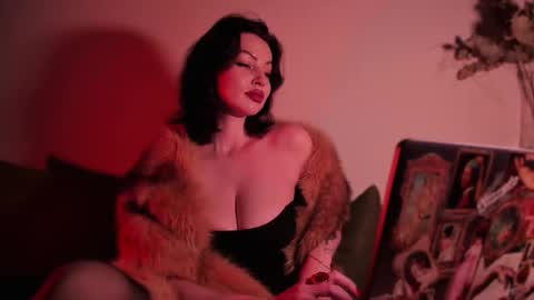   online show from October 2025 12:33:01 PM