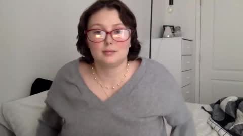 missmistressmal online show from December 2025 03:18:02 PM