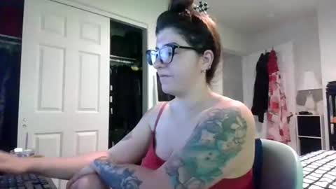 Snapshot of missmonatoyou chatting on May 2026 11:29:02 AM MissMona online show from May 2026 11:29:02 AM