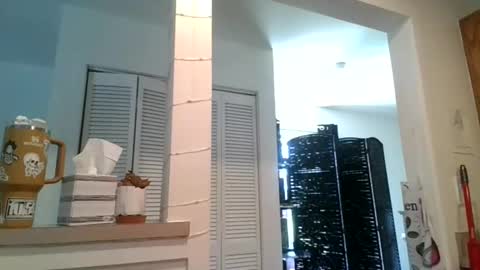Snapshot of missmonatoyou chatting on May 2026 05:18:02 PM MissMona online show from May 2026 05:18:02 PM