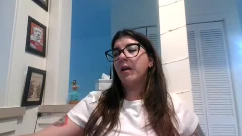 Snapshot of missmonatoyou chatting on May 2026 10:30:02 PM MissMona online show from May 2026 10:30:02 PM