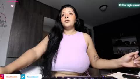 Snapshot of missmoonn chatting on July 2026 07:09:01 PM MissMoon online show from July 2026 07:09:01 PM