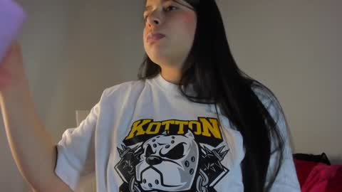 misspaulag online show from January 2025 02:20:02 AM