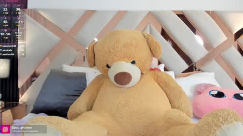 Snapshot of misspaulina__ chatting on January 2025 12:41:01 AM Pau Giraldo online show from January 2025 12:41:01 AM