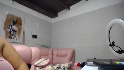 Snapshot of misspenelopenipples chatting on September 2025 12:29:01 PM Penelope online show from September 2025 12:29:01 PM