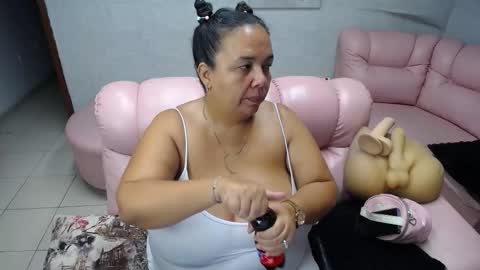 Snapshot of misspenelopenipples chatting on November 2025 11:54:01 AM Penelope online show from November 2025 11:54:01 AM