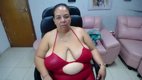 Snapshot of misspenelopenipples chatting on November 2025 11:54:02 AM Penelope online show from November 2025 11:54:02 AM