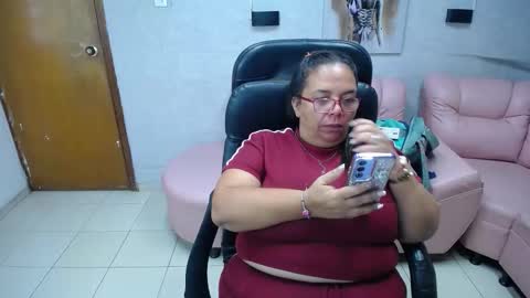 Snapshot of misspenelopenipples chatting on November 2025 12:15:02 PM Penelope online show from November 2025 12:15:02 PM