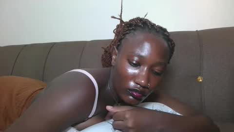 pretty gal online show from November 2025 08:03:01 AM