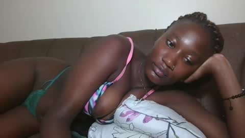 pretty gal online show from November 2025 02:10:01 AM