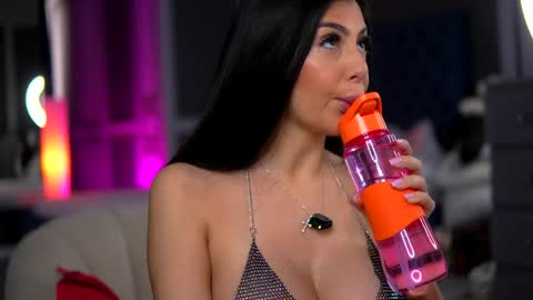 Snapshot of misss_megann chatting on April 2026 08:45:01 AM Megann online show from April 2026 08:45:01 AM