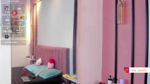 victoria  online show from April 2026 09:26:01 PM