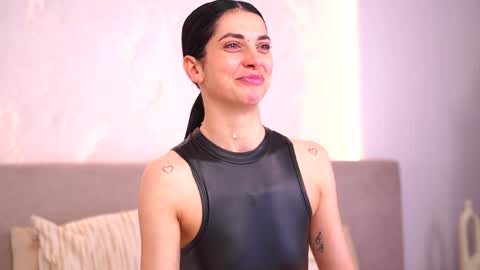 Snapshot of misssophiee_ chatting on May 2026 05:36:01 AM Sophie online show from May 2026 05:36:01 AM