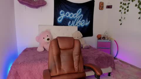 Snapshot of misstexass_ chatting on February 2026 02:43:02 PM Natalie Texass indepedent model online show from February 2026 02:43:02 PM