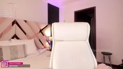 Fernanda Davila online show from November 2025 09:52:02 PM