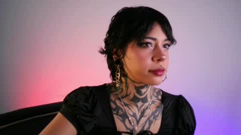 Snapshot of misstomie_ chatting on June 2026 04:07:02 PM Tomiehelp me get to 100 thumbs up online show from June 2026 04:07:02 PM