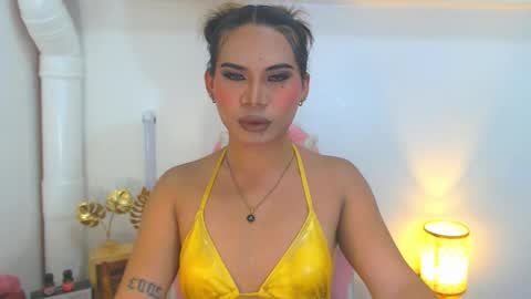 misstrishontop online show from September 2025 10:28:01 AM