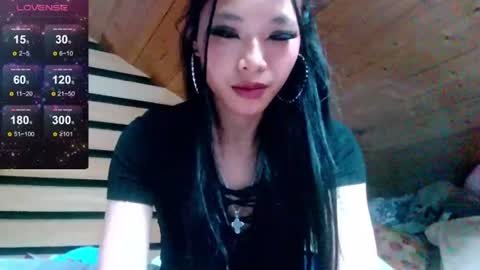 Snapshot of missversatile chatting on June 2026 06:13:01 PM Miss Versatile online show from June 2026 06:13:01 PM