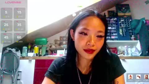 Snapshot of missversatile chatting on June 2026 06:34:02 PM Miss Versatile online show from June 2026 06:34:02 PM