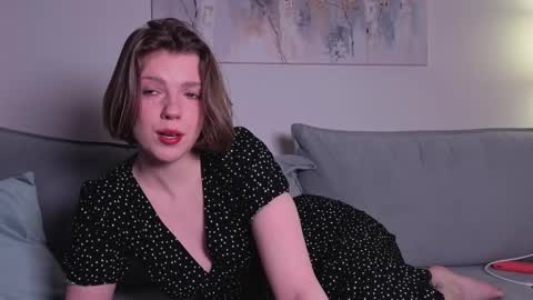 Snapshot of missvikiki chatting on May 2026 11:39:01 PM Polly online show from May 2026 11:39:01 PM