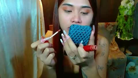 Snapshot of missviolet11 chatting on January 2025 10:38:02 AM SweetViolet online show from January 2025 10:38:02 AM