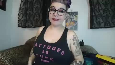 Missy Dee online show from November 2025 08:16:02 AM