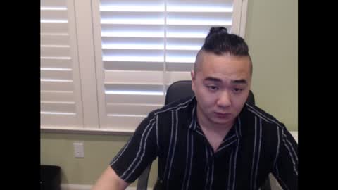 Snapshot of misterlionking chatting on December 2024 10:30:02 PM Eric online show from December 2024 10:30:02 PM