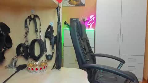 Mistress Kristi online show from October 2025 07:56:01 PM