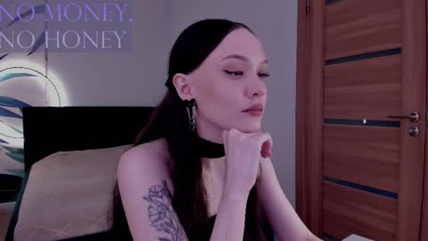 Mistress Mia online show from November 2025 08:09:01 AM