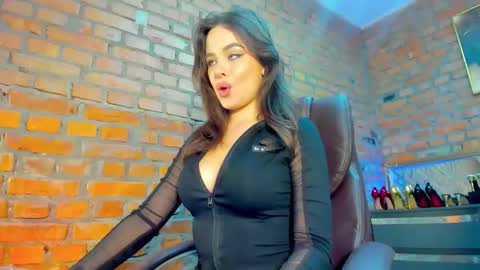 mistress_milana_ online show from November 2025 10:21:01 AM