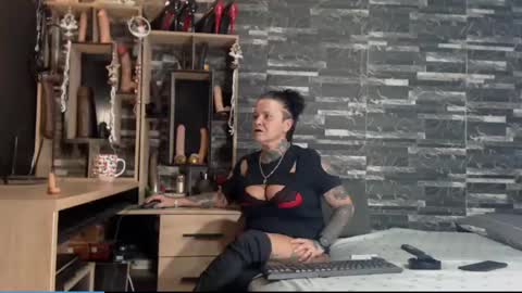 Snapshot of mistress_mirybossy chatting on December 2024 12:50:01 AM Mistress Mirybossy online show from December 2024 12:50:01 AM