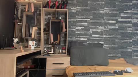 Snapshot of mistress_mirybossy chatting on January 2025 02:44:02 AM Mistress Mirybossy online show from January 2025 02:44:02 AM