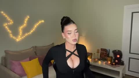 Snapshot of mistress_of_hearts chatting on July 2026 02:30:02 PM Mia online show from July 2026 02:30:02 PM