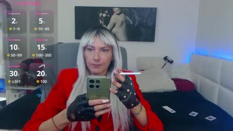 Snapshot of mistressevelyn_ chatting on October 2025 11:11:01 AM MistressEvelyn online show from October 2025 11:11:01 AM