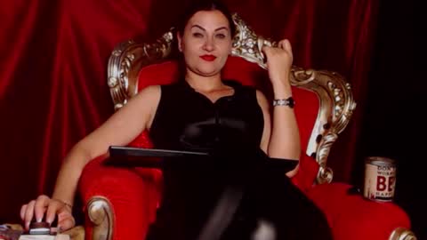 Snapshot of mistressfabiola chatting on April 2026 06:17:02 PM Mistress Fabiola online show from April 2026 06:17:02 PM