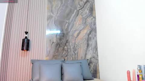 mistt_miaa online show from October 2025 06:43:01 PM